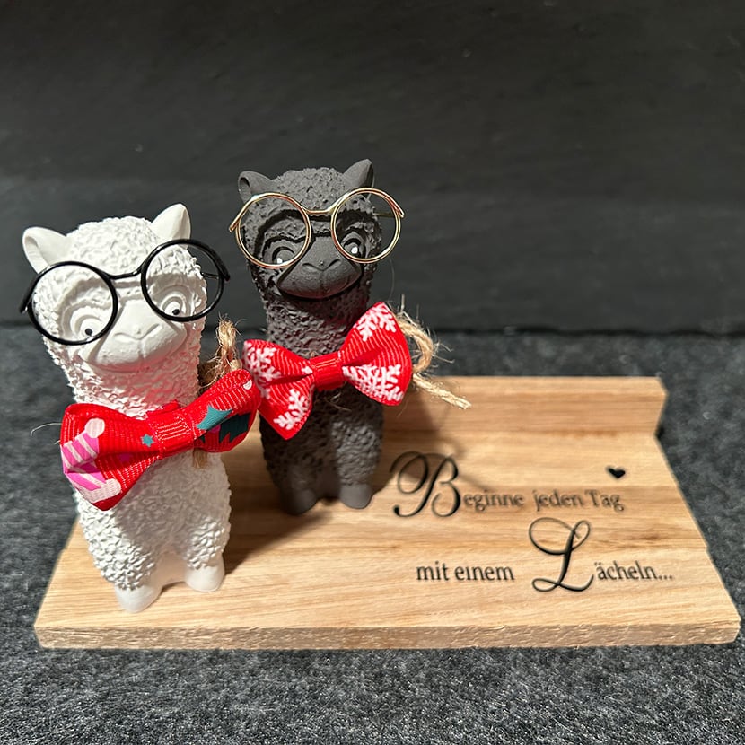 Jedes Set ein Unikat: Alpakas aus Gießkeramik