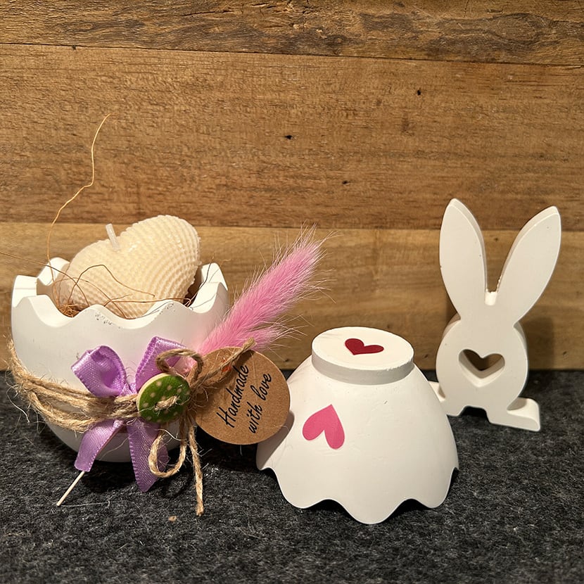 Jedes Set ein Unikat: Oster-Set Nr. 1 aus Gießkeramik