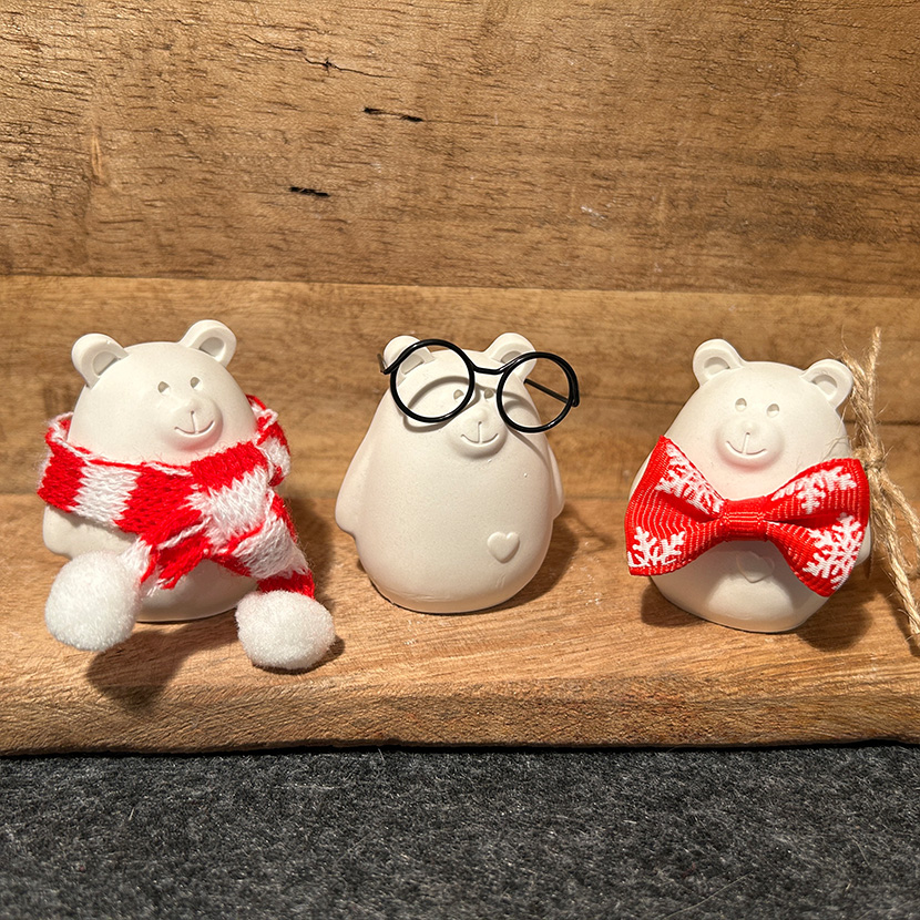 Gießkeramik-Bärchen mit Dekoration