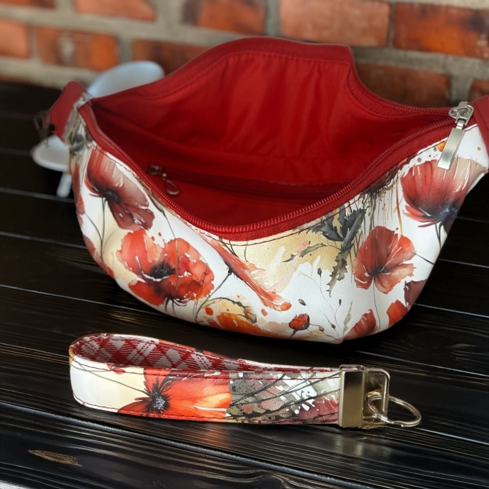 Handgemachte Schultertasche mit Mohnblumen-Design – Bild 2
