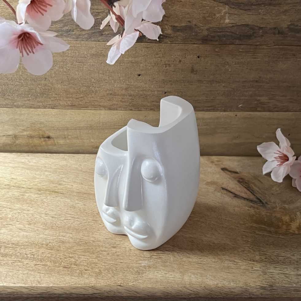 Keramikkunst aus Gießkeramik, handgefertigt in Solingen (Art.TSK-0092-ART-DEKO-VASE-GESICHTER-DETAIL)